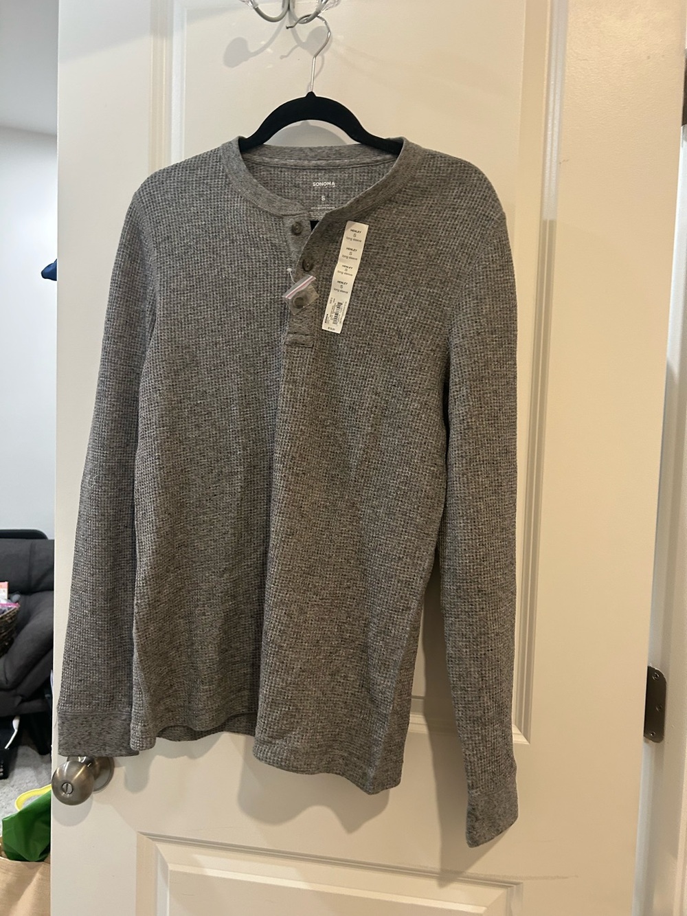 Unbranded Men’s Gray Waffle Henley Long-Sleeve Shirt